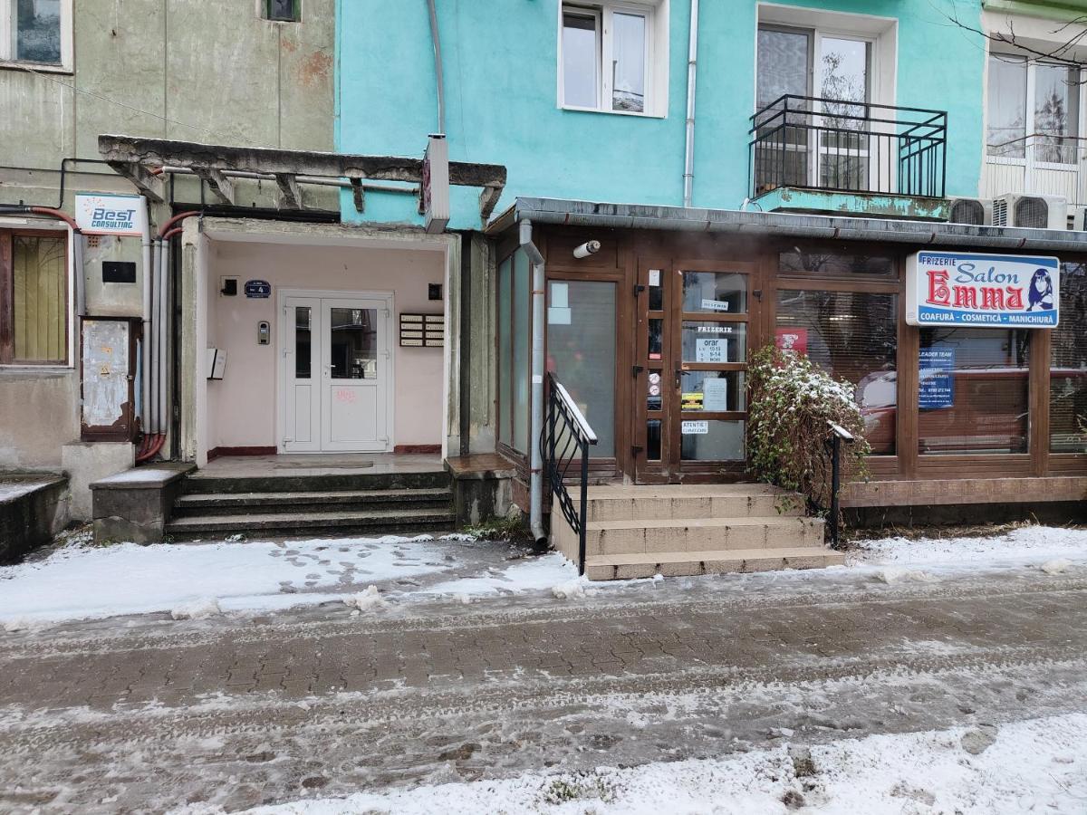 Cyborg flat Petroșani Lejlighed Eksteriør billede